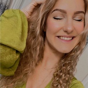 Meet your Posher, Ksenia